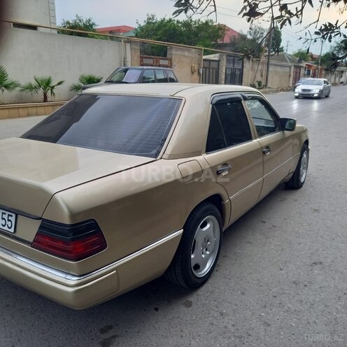 Mercedes E 200 1990, 372,262 km - 2.0 l - Bakı