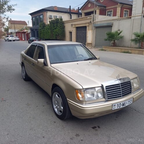 Mercedes E 200 1990, 372,262 km - 2.0 l - Bakı