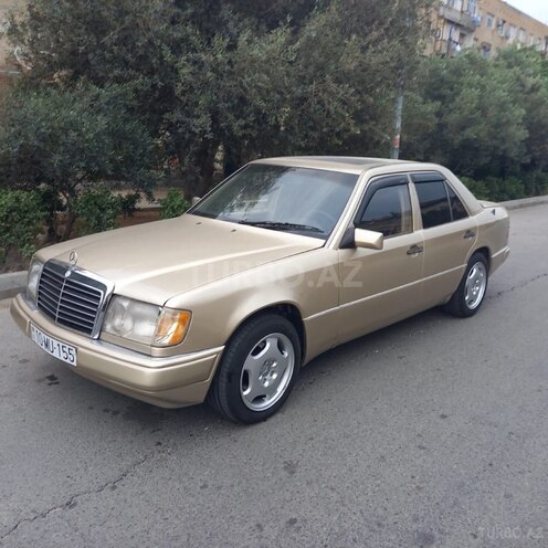 Mercedes E 200 1990, 372,262 km - 2.0 l - Bakı