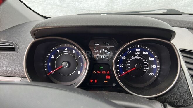 Hyundai Elantra 2015, 98,742 km - 1.8 l - Bakı