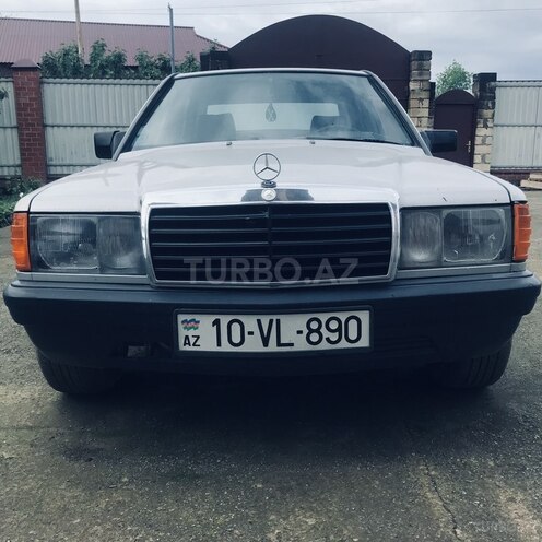 Mercedes 190