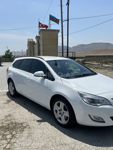 Opel Astra 2011, 270,000 km - 1.7 l - Siyəzən