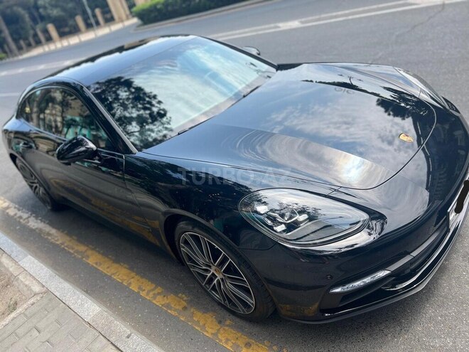 Porsche Panamera 4S