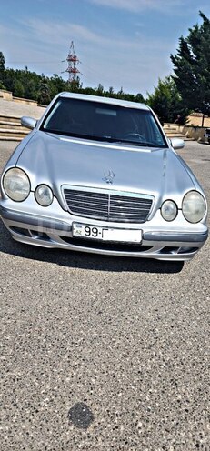 Mercedes E 240 2000, 160,000 km - 2.4 l - Qusar