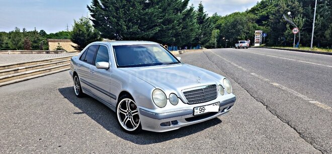 Mercedes E 240 2000, 160,000 km - 2.4 l - Qusar