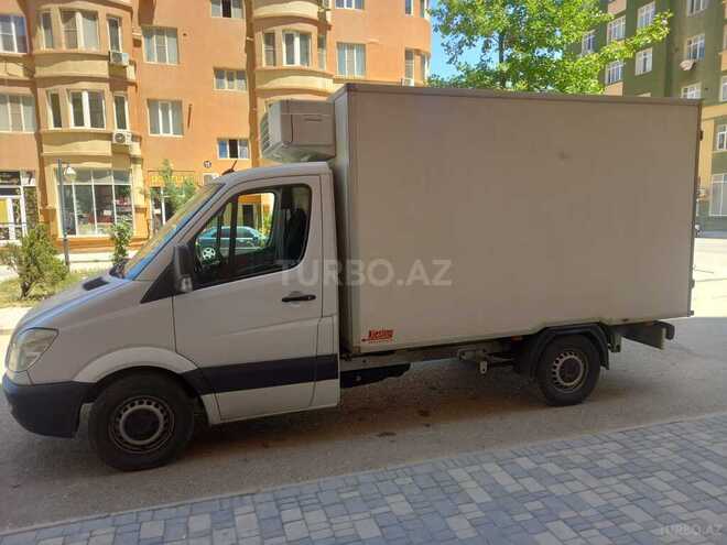 Mercedes Sprinter 215