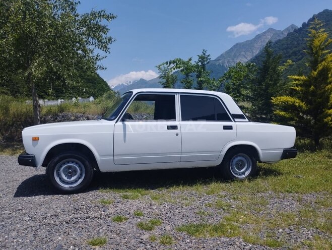 LADA (VAZ) 2107