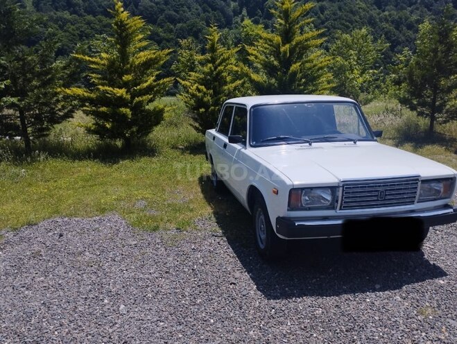 LADA (VAZ) 2107