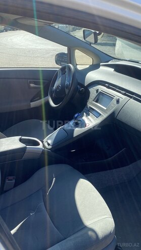 Toyota Prius 2015, 180,000 km - 1.8 l - Sumqayıt