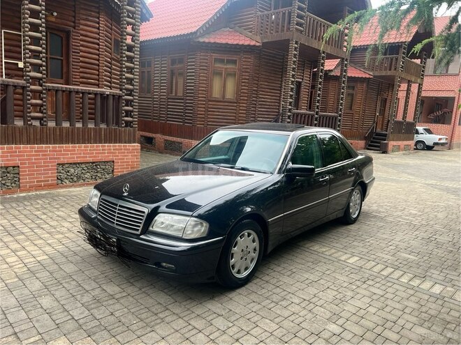 Mercedes C 230