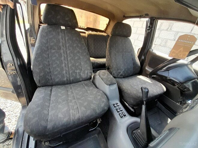 GAZ 3110 2001, 246,132 km - 2.4 l - Quba