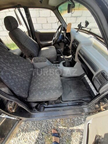 GAZ 3110 2001, 246,132 km - 2.4 l - Quba