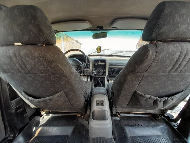 GAZ 3110 2001, 246,132 km - 2.4 l - Quba