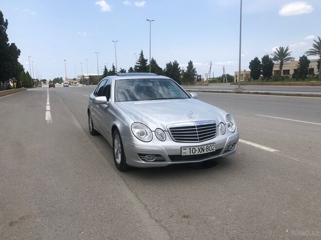 Mercedes E 230