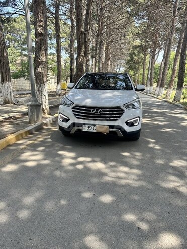 Hyundai Grand Santa Fe