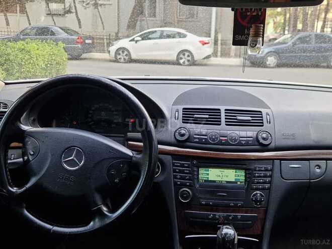 Mercedes E 220