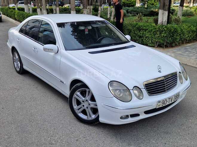 Mercedes E 220