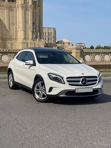 Mercedes GLA 180