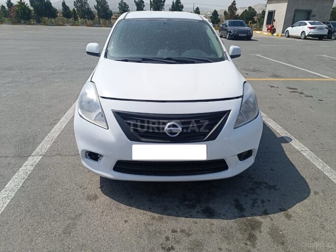 Nissan Sunny 2014, 230,000 km - 1.8 l - Bakı