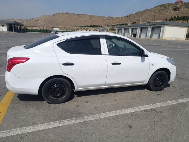 Nissan Sunny 2014, 230,000 km - 1.8 l - Bakı