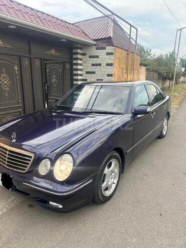 Mercedes E 270