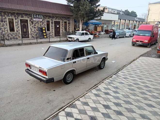 LADA (VAZ) 2107