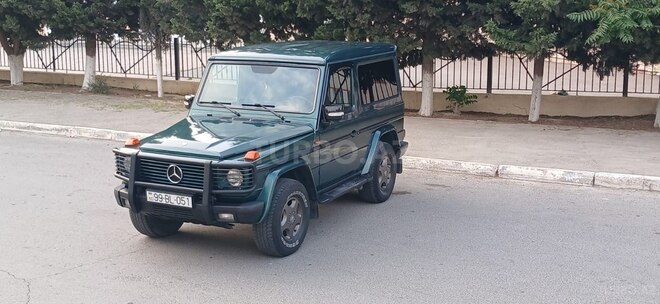 Mercedes G 300