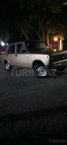 LADA (VAZ) 21011