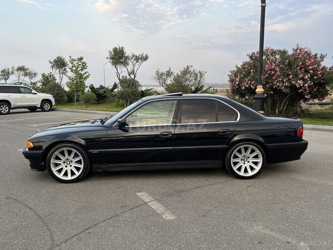 BMW 735