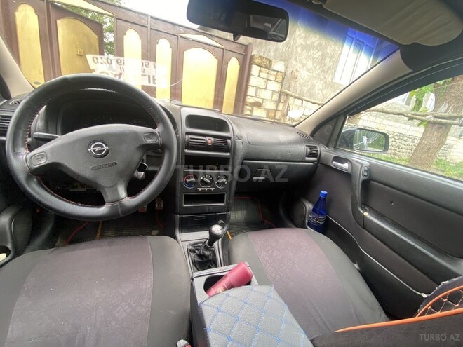 Opel Astra 1998, 200,000 km - 1.6 l - Qax