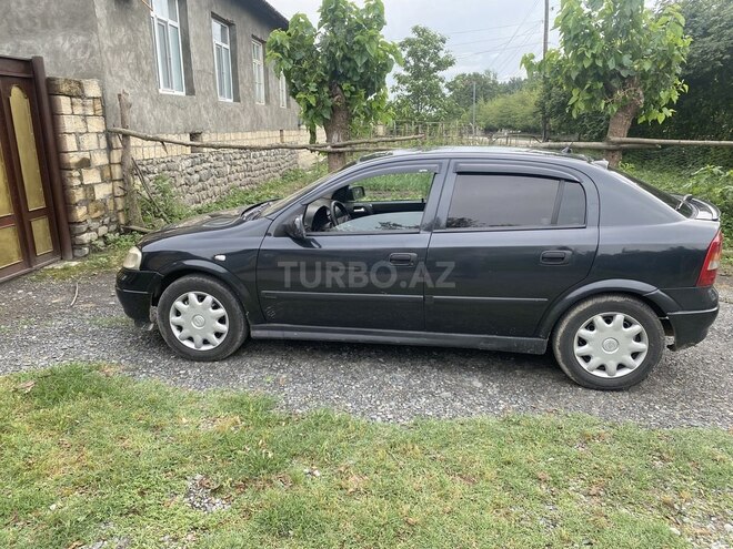 Opel Astra 1998, 200,000 km - 1.6 l - Qax