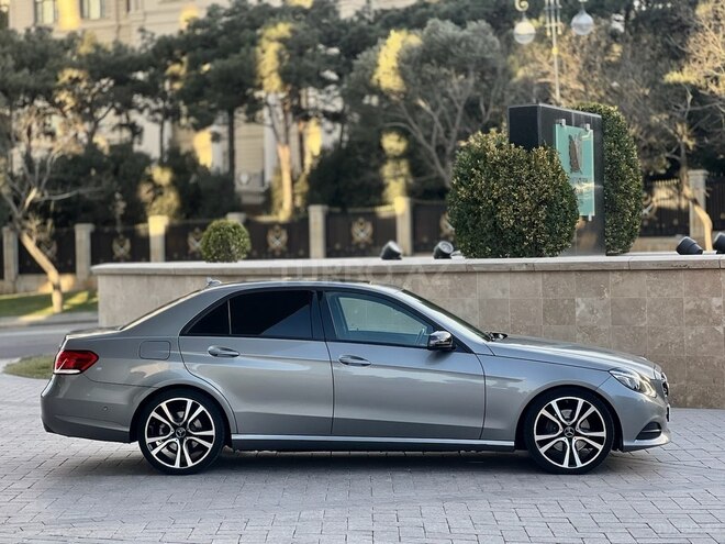 Mercedes E 220