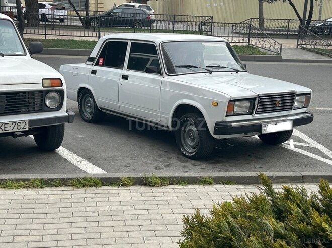 LADA (VAZ) 2107