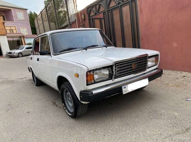 LADA (VAZ) 2107