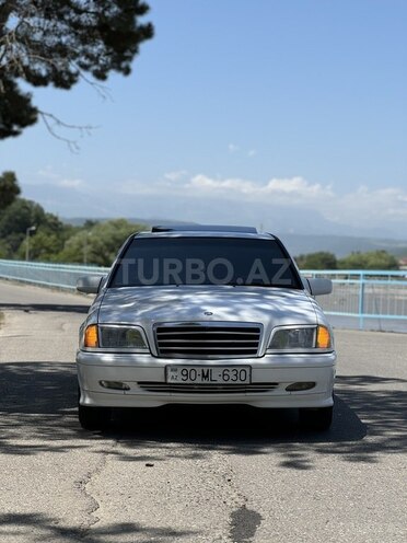 Mercedes C 200 1998, 380,000 km - 2.0 l - Quba
