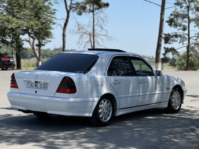Mercedes C 200 1998, 380,000 km - 2.0 l - Quba