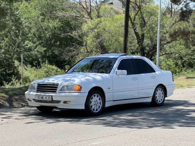 Mercedes C 200 1998, 380,000 km - 2.0 l - Quba