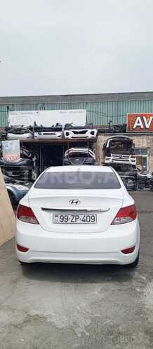 Hyundai Accent 2014, 230,000 km - 1.6 л - Bakı