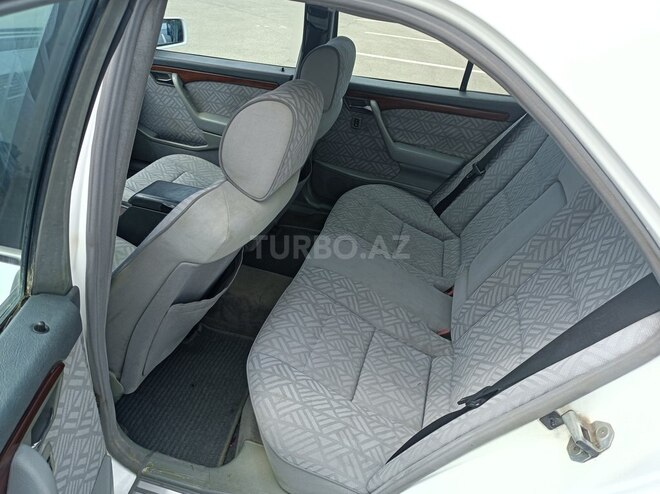 Mercedes C 200 1995, 297,500 km - 2.0 л - Bakı