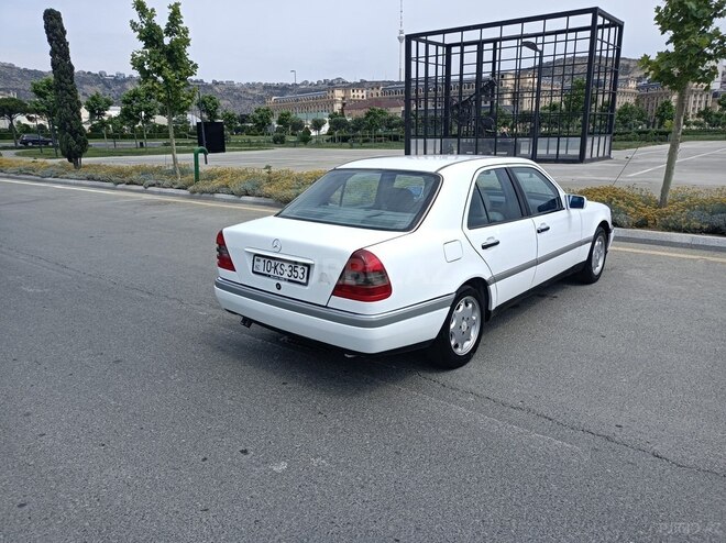 Mercedes C 200 1995, 297,500 km - 2.0 л - Bakı