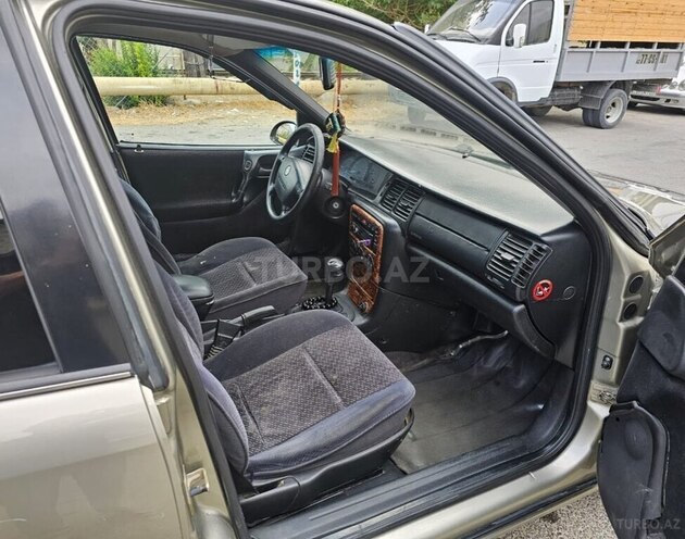 Opel Vectra 1997, 462,851 km - 1.6 л - Qazax