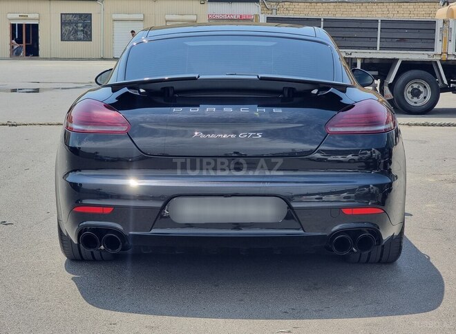 Porsche Panamera GTS