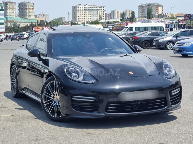 Porsche Panamera GTS