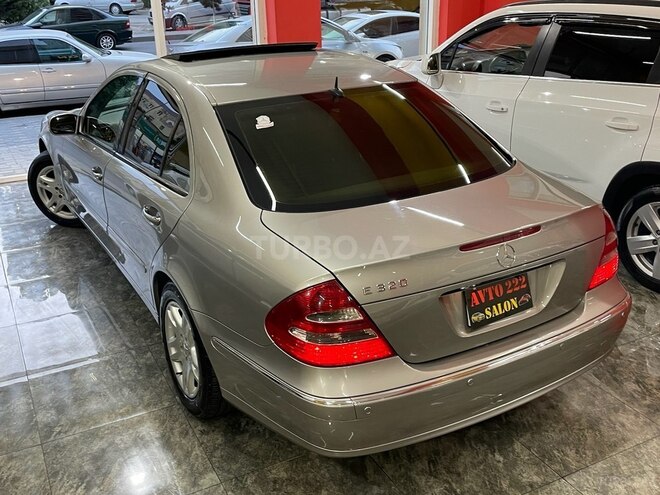 Mercedes E 320