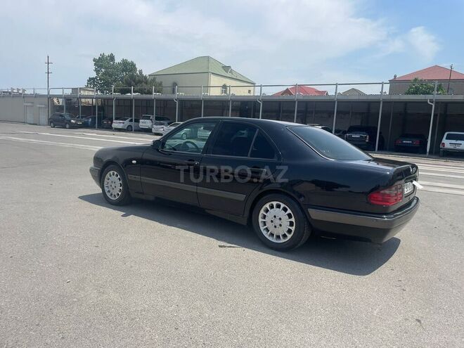 Mercedes E 240 1997, 353,454 km - 2.4 l - Bakı
