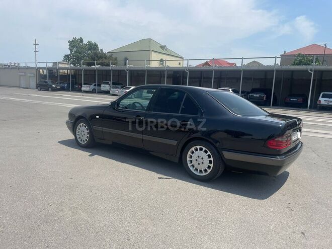 Mercedes E 240 1997, 353,454 km - 2.4 l - Bakı