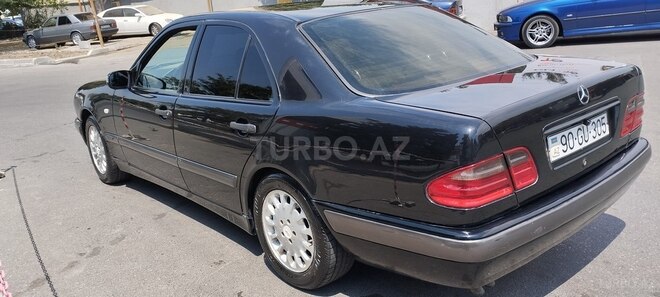 Mercedes E 240 1997, 353,454 km - 2.4 l - Bakı