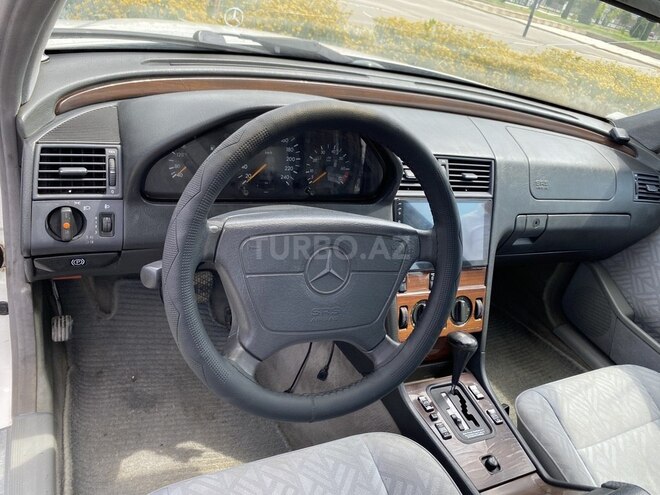 Mercedes C 200 1995, 297,000 km - 2.0 l - Bakı