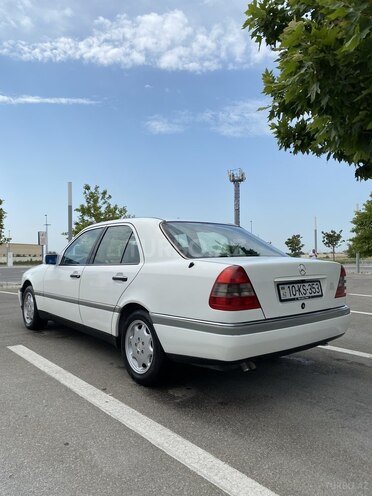 Mercedes C 200 1995, 297,000 km - 2.0 l - Bakı