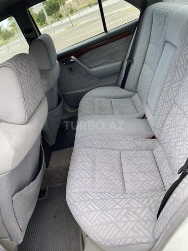 Mercedes C 200 1995, 297,000 km - 2.0 l - Bakı